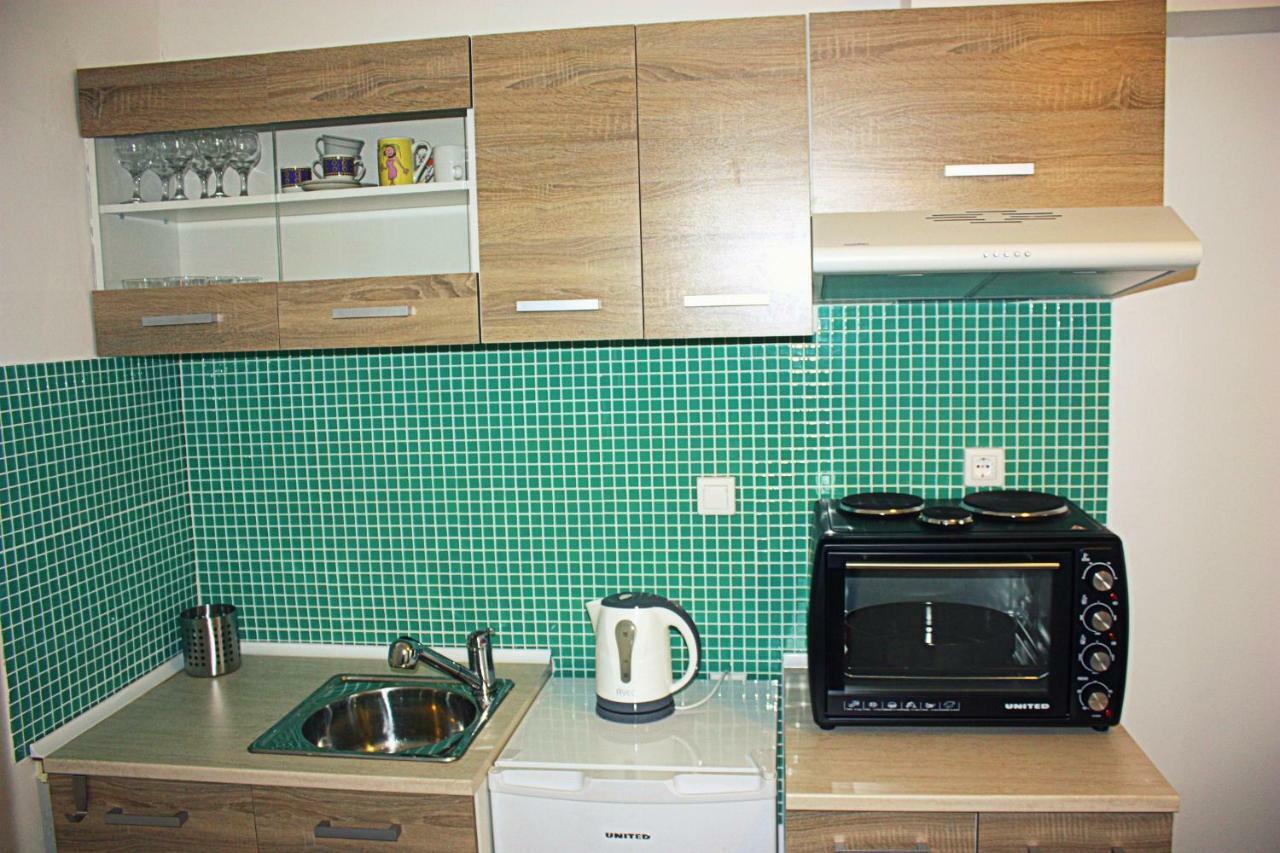 Nei Epivates Rental Rooms 50M From The Beach Néoi Epivátai Eksteriør billede